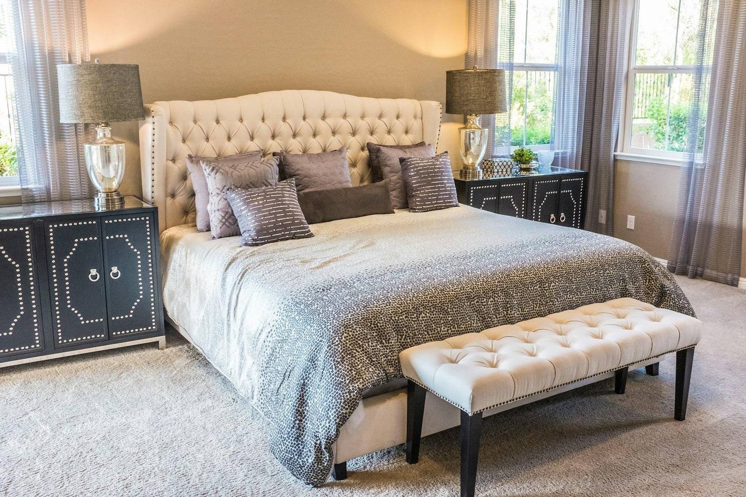 Hotel bedding