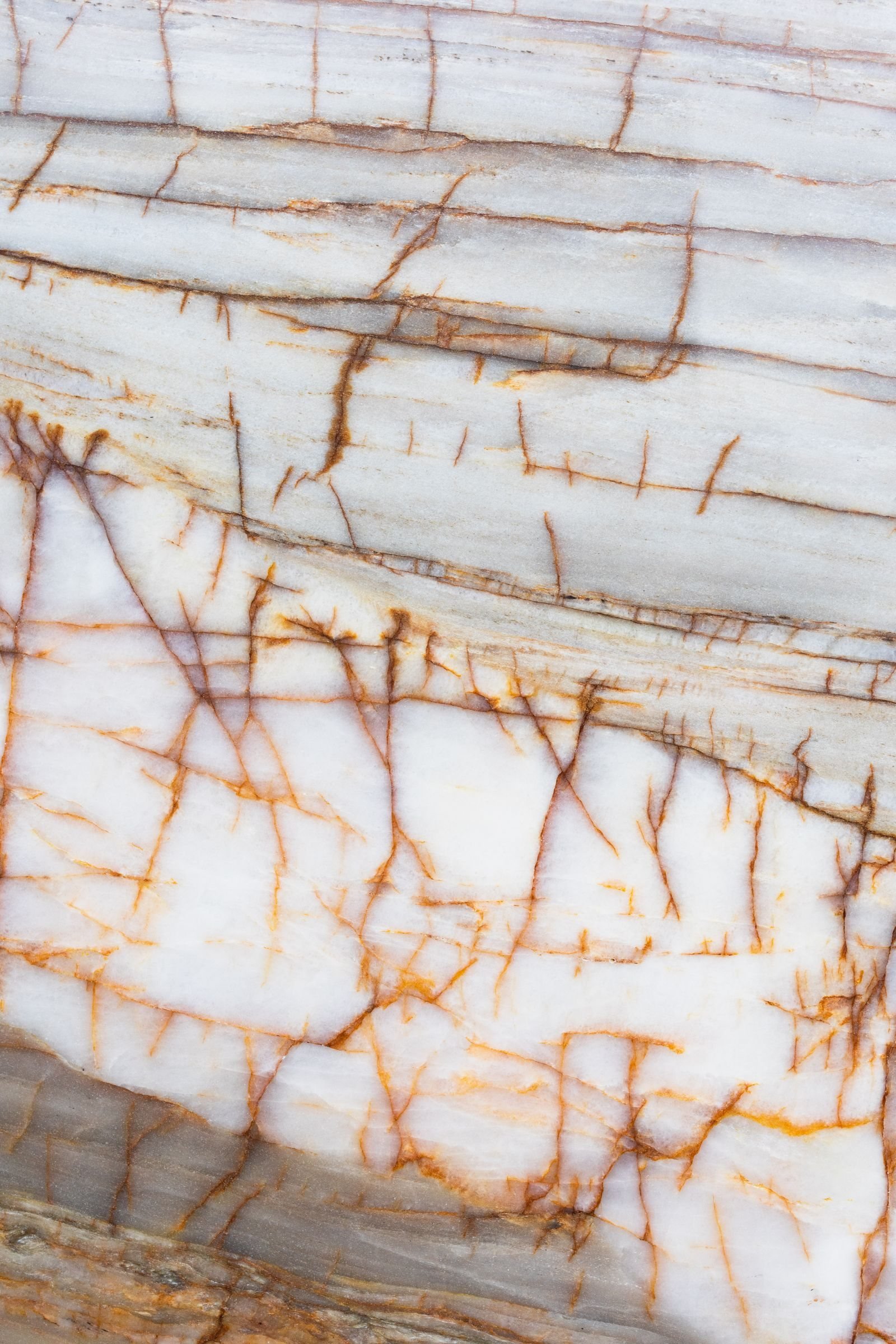 White marble with gold veins, close to Castellon